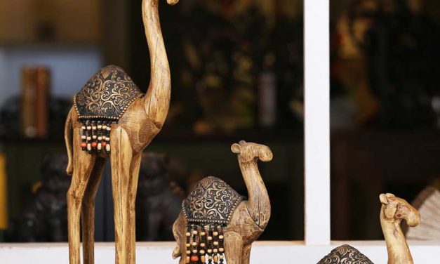 Desert camel animal decoration model